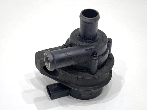Used Auxiliary water pump Auxiliary water pump AUDI A3 (8P1) 2.0 TFSI quattro (200 hp) 39331384 39331384