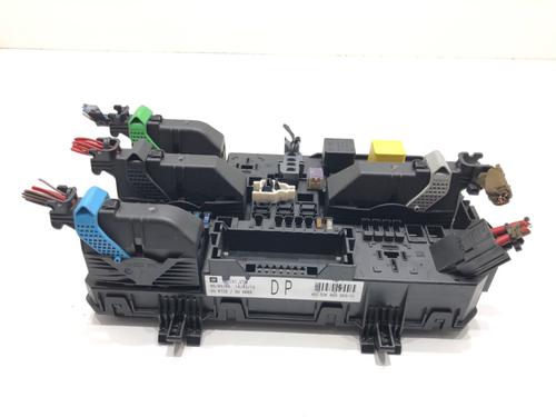 Used Fuse box Fuse box 39279759 39279759