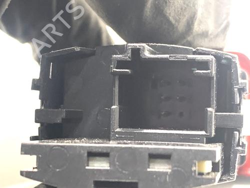 Warning switch BMW 5 (G30, F90) 520 d xDrive | BP39323448I22 - Image 4