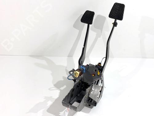 pedal-mitsubishi-mirage-space-star-vi-hatchback-a0_a-2012-39306982 main image