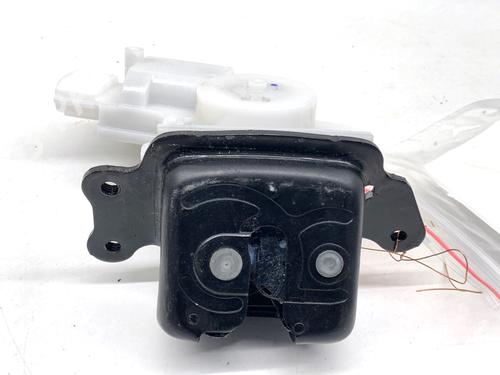 tailgate-lock-toyota-yaris-cross-mxp_-2020-39339581 main image