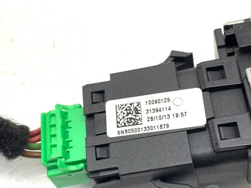 Switch VOLVO V40 Hatchback (525) D2 | BP39363074I30 - Image 3