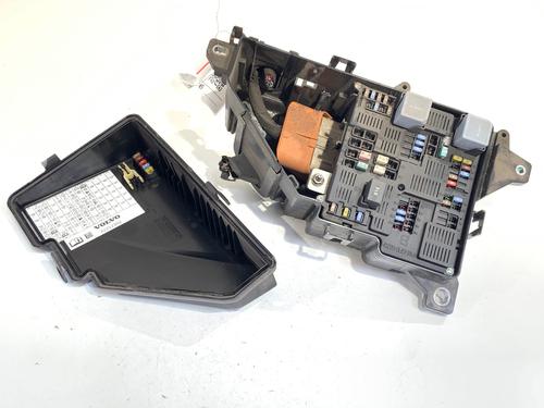 Fuse box VOLVO S60 III (224) T4 | BP39363429E1 - Image 4