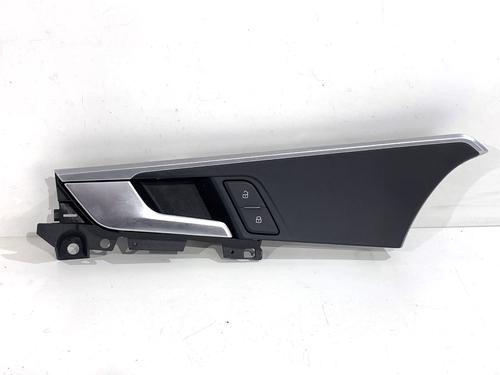 Used Front left interior door handle Front left interior door handle 39303017 39303017