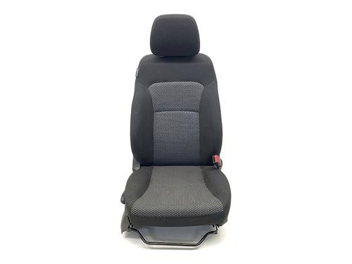 right-front-seat-suzuki-vitara-ly-2015-39353926 main image