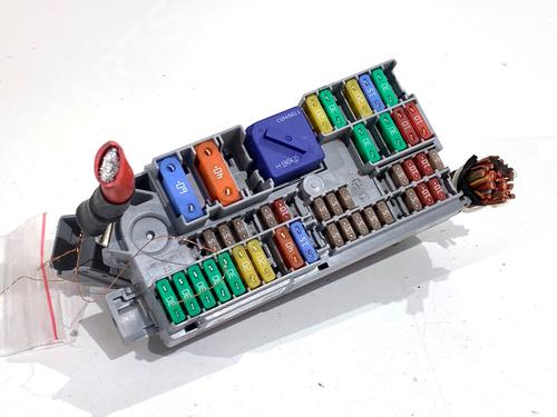 Used Fuse box Fuse box 39340637 39340637