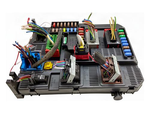 Used Fuse box Fuse box 39377139 39377139