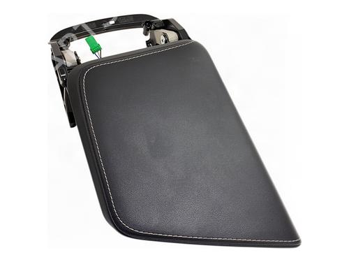 Used Armrest / Center console Armrest / Center console VOLVO S60 III (224) B5 Mild-Hybrid AWD (250 hp) 40171546 40171546