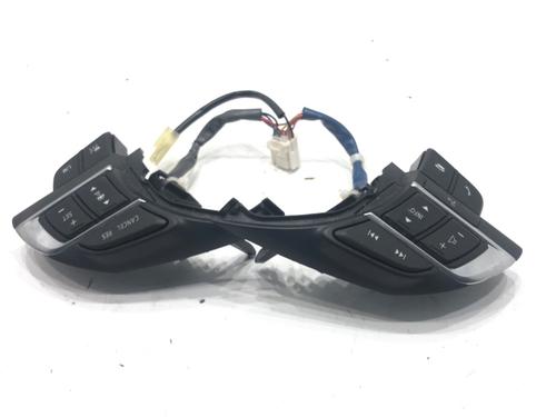 Used Steering wheel controls Steering wheel controls 39287779 39287779