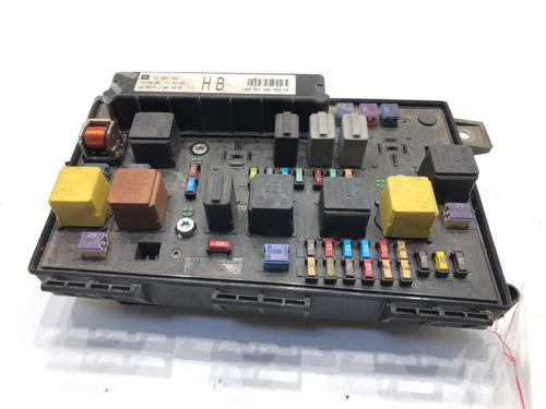 Used Fuse box Fuse box 39277782 39277782