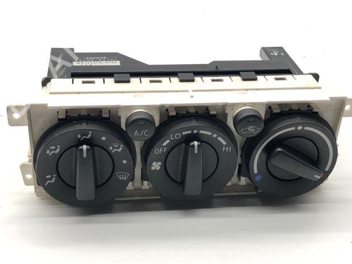 Used Climate control Climate control TOYOTA AVENSIS (_T25_) 1.8 VVT-i (ZZT251_, ZZT251R) (129 hp) 39304430 39304430