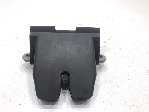 tailgate-lock-volvo-v40-hatchback-525-2012-2013-2014-2015-2016-2017-2018-2019-39327123 main image