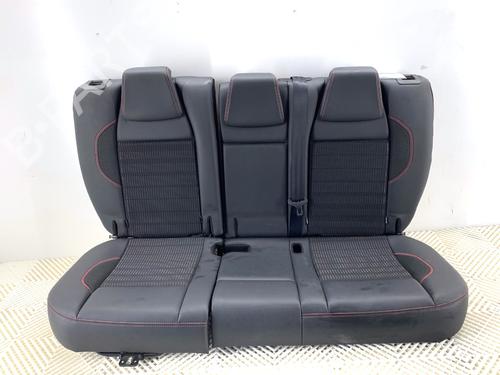 rear-seat-2nd-row-peugeot-2008-i-cu_-2013-39317802 main image