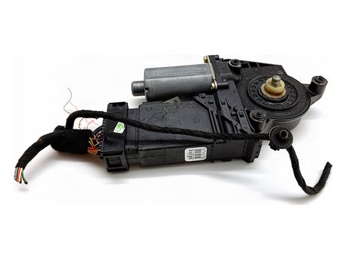 Used Right front window motor Right front window motor VW PASSAT B5.5 (3B3) 1.9 TDI (101 hp) 40057428 40057428