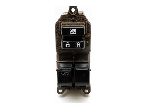 Used Switch Switch TOYOTA YARIS (_P9_) 1.33 VVT-i (NSP90_, NSP90R) (100 hp) 39378408 39378408