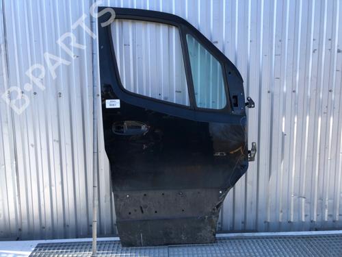 right-front-door-mercedes-benz-sprinter-35-t-tourer-bus-b907-2018-39321393 main image