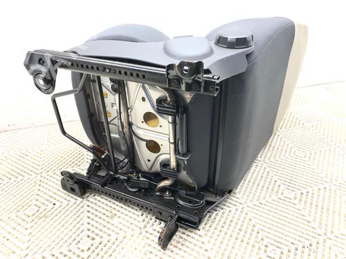 Right front seat FIAT 500 (312_) 1.2 (312AXA1A) | BP39306151C16 - Image 9