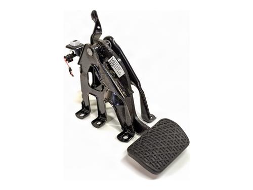 Used Break pedal Break pedal MERCEDES-BENZ SPRINTER 3,5-t Van (B907, B910) eSPRINTER (910.633) (116 hp) 40490299 40490299