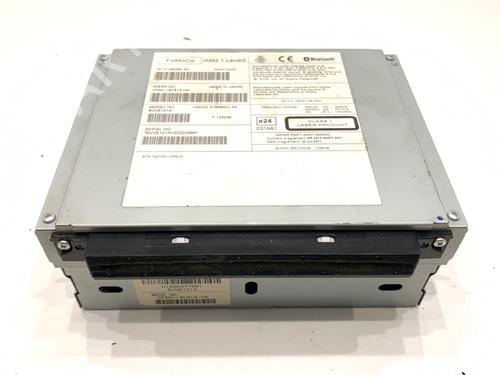 radio-volvo-s80-ii-124-2006-2007-2008-2009-2010-2011-2012-2013-2014-2015-2016-39319873 main image
