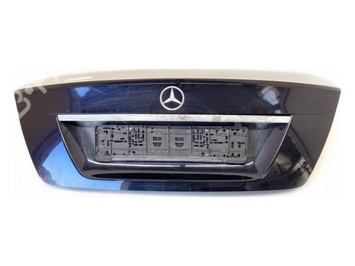tailgate-mercedes-benz-c-class-w204-2007-2008-2009-2010-2011-2012-2013-2014-2015-39364853 main image
