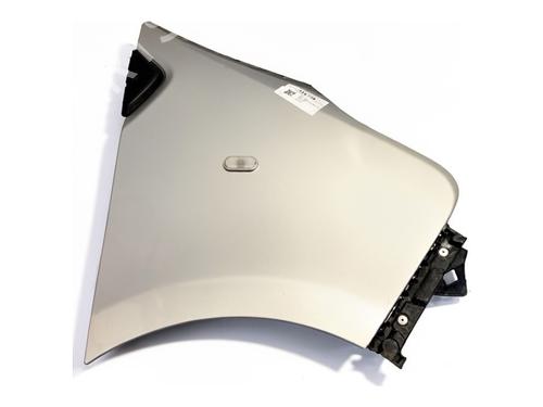 right-front-fenders-opel-vivaro-b-bus-x82-2014-2015-2016-2017-2018-2019-39354479 main image