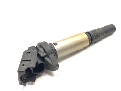Used Ignition coil Ignition coil PEUGEOT 3008 II SUV (MC_, MR_, MJ_, M4_) Hybrid4 (M45GBU) (200 hp) 39338640 39338640