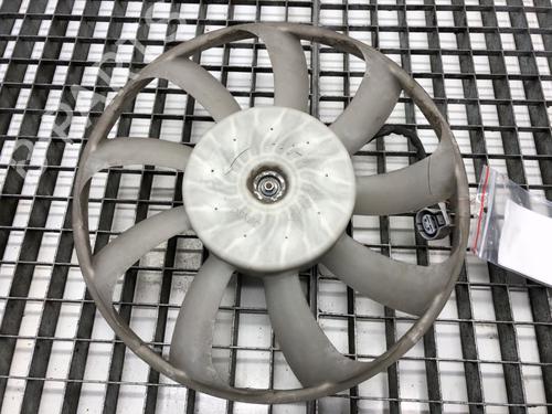 radiator-fan-toyota-rav-4-iv-_a4_-2012-2013-2014-2015-2016-2017-2018-2019-39315127 main image