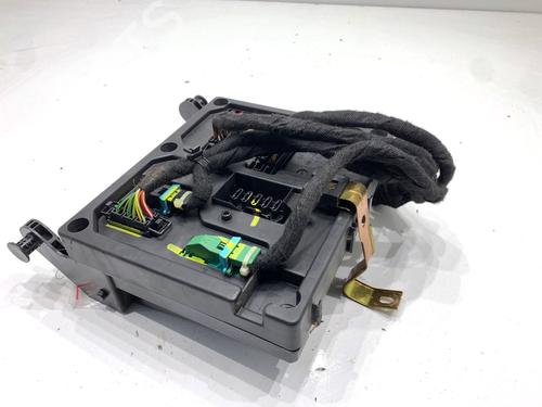 Used Fuse box Fuse box 39346810 39346810