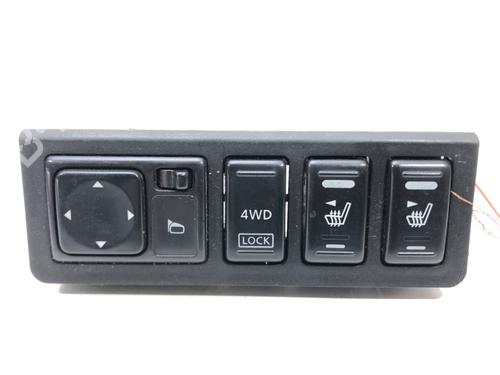 Used Switch Switch NISSAN MURANO I (Z50) 3.5 4x4 (234 hp) 39270635 39270635