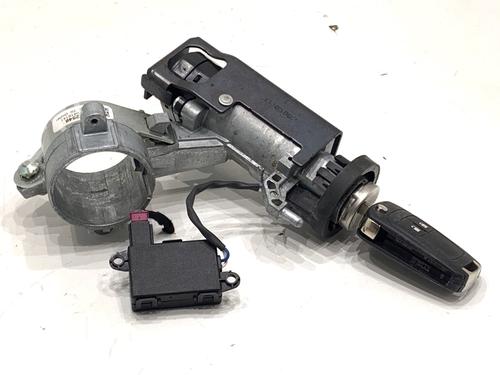 switch-opel-zafira-tourer-c-p12-2011-39326131 main image