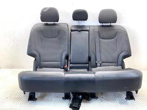 rear-seat-2nd-row-kia-ev6-cv-2021-39340897 main image