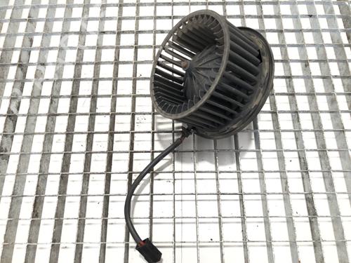 Used Heater blower motor Heater blower motor VW TRANSPORTER T4 Bus (70B, 70C, 7DB, 7DK, 70J, 70K, 7DC, 7DJ) 2.4 D (78 hp) 39276829 39276829