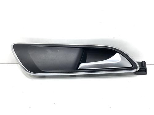 Used Front right interior door handle Front right interior door handle 39319697 39319697