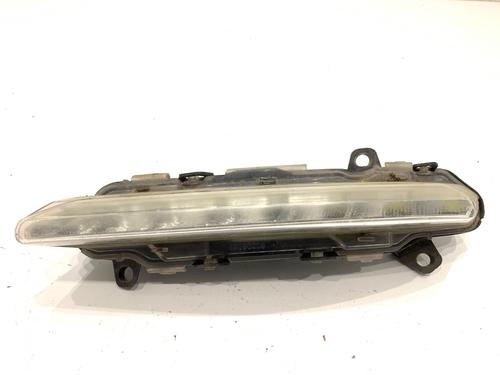 Used Left daytime light Left daytime light 39295777 39295777