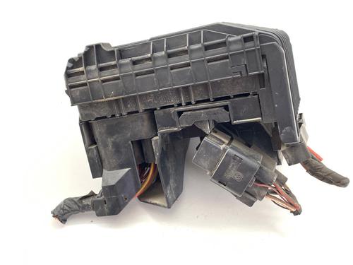 Fuse box SKODA SUPERB II (3T4) 2.0 TDI | BP40033578E1 - Image 2