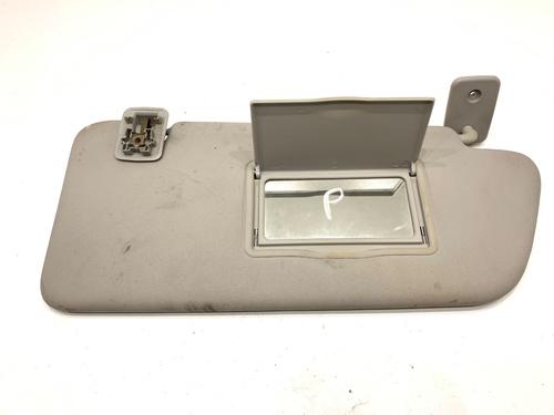Used Right sun visor Right sun visor 39294298 39294298