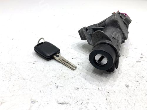 Switch SKODA FABIA II (542) 1.2 12V | BP39327767I30 - Image 2