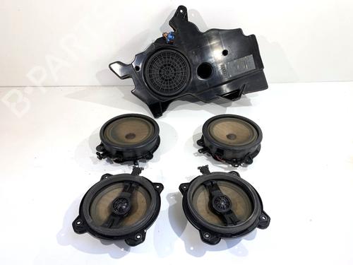 speaker-audi-a3-8p1-2003-2004-2005-2006-2007-2008-2009-2010-2011-2012-2013-39328236 main image