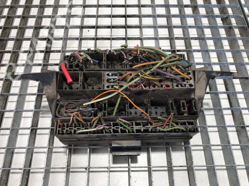 Used Fuse box Fuse box 39297915 39297915