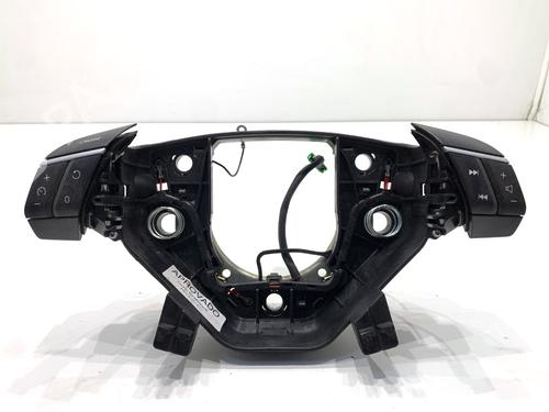 Used Steering wheel controls Steering wheel controls VOLVO XC90 I (275) D5 AWD (185 hp) 39345229 39345229