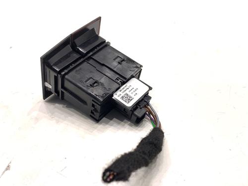 Warning switch SKODA KAMIQ (NW4) 1.5 TSI | BP39341643I22 - Image 2