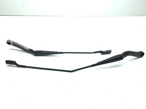 front-windshield-wiper-arm-renault-trafic-iii-van-fg_-2014-39337565 main image