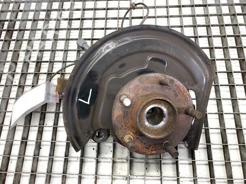 Fusee links voor Fusee links voor NISSAN JUKE (F15) 1.2 DIG-T (115 hp) 39341702 39341702