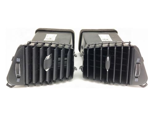 Used Air vent Air vent JEEP GRAND CHEROKEE IV (WK, WK2) 5.7 V8 4x4 (352 hp) 40521989 40521989