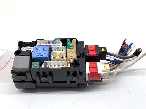 Used Fuse box Fuse box 39340486 39340486