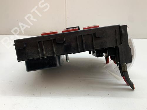 Fuse box VW PASSAT B6 (3C2) 1.9 TDI | BP40068329E1 - Image 2
