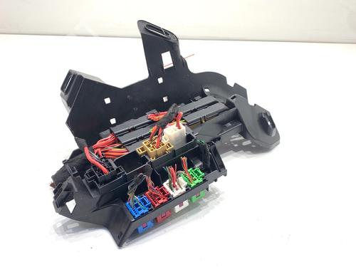 Used Fuse box Fuse box 39318639 39318639