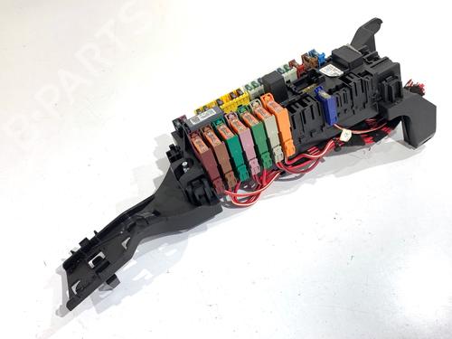 Used Fuse box Fuse box 39332867 39332867