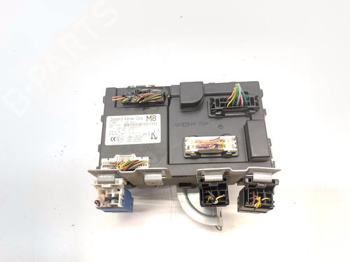 Used Fuse box Fuse box 39321538 39321538