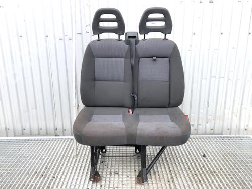 Used Right front seat Right front seat 39328376 39328376